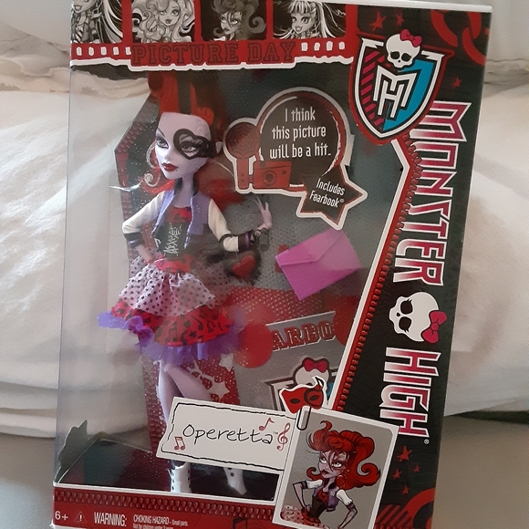 Monster High Operetta Doll - Picture 2 of 6